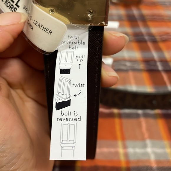 Michael Kors Large Belt Reversible, Brown color - Picture 3 of 3